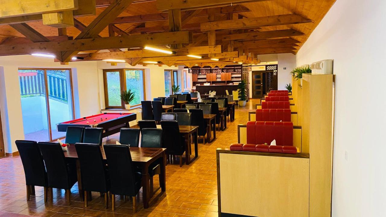 Uniqhotel Cesky Sternberk Ngoại thất bức ảnh