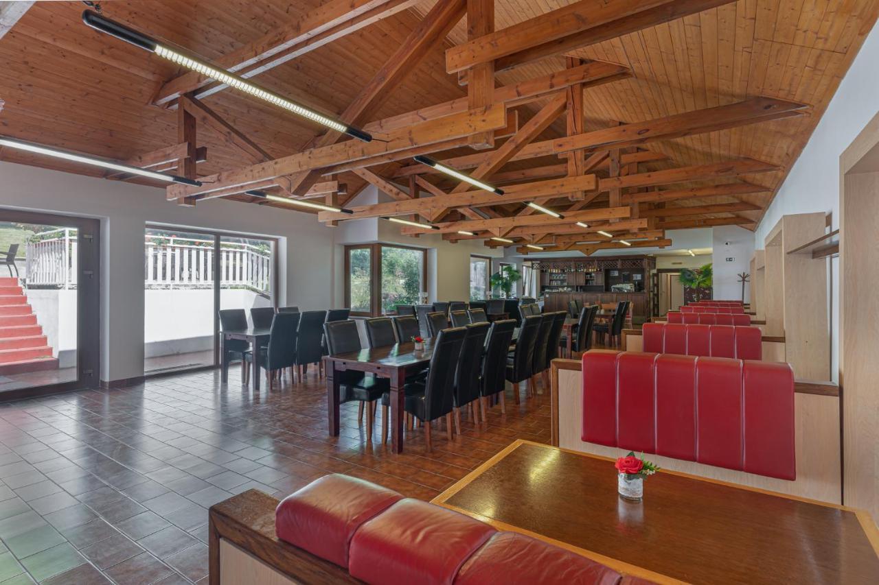 Uniqhotel Cesky Sternberk Ngoại thất bức ảnh