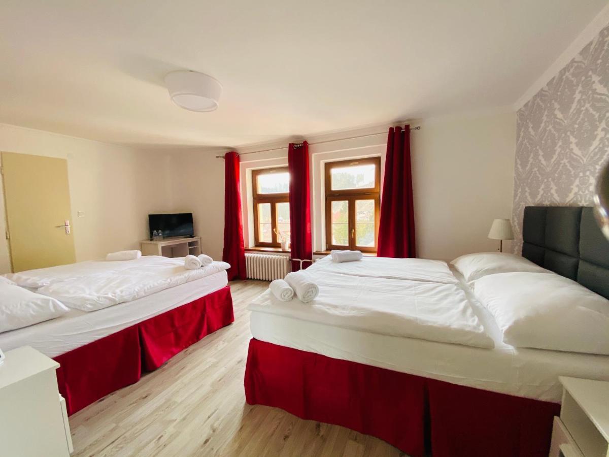 Uniqhotel Cesky Sternberk Ngoại thất bức ảnh